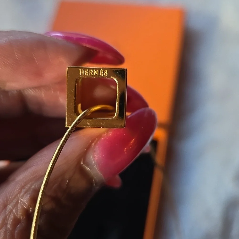 Hermes elegant necklace